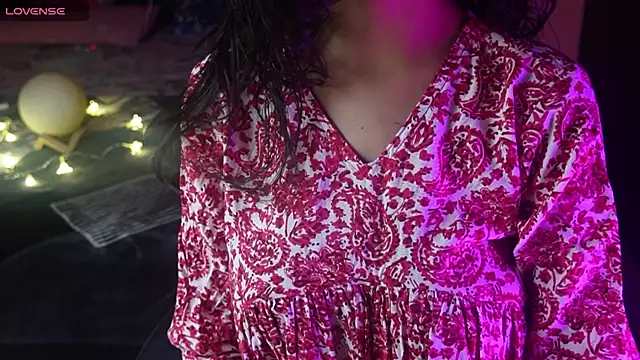 NidhiChandra online show from November 2025 11:11:02 AM