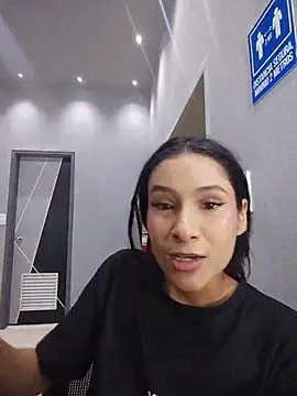 Snapshot of TharaMills chatting on July 2026 03:23:01 AM TharaMills online show from July 2026 03:23:01 AM