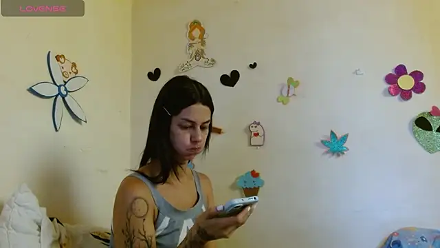 Akasha001 online show from October 2025 02:47:02 PM