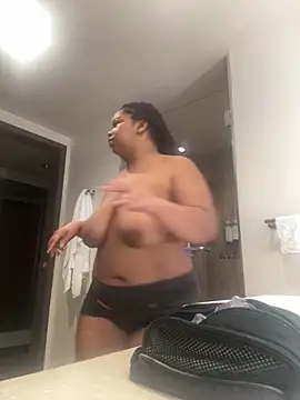 Thiccmamaa online show from March 2026 07:05:01 PM