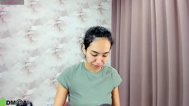 FlirtyAura online show from October 2025 03:56:01 AM