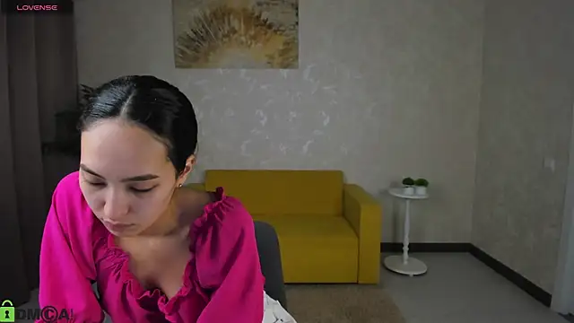 FlirtyAura online show from April 2026 03:50:02 AM