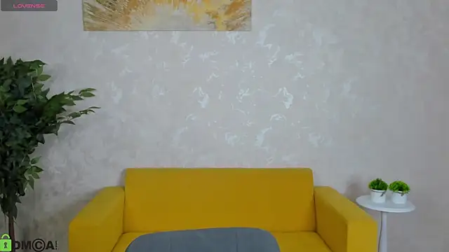 FlirtyAura online show from April 2026 03:56:01 AM