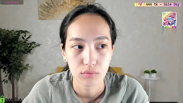 Snapshot of FlirtyAura chatting on May 2026 03:46:02 AM FlirtyAura online show from May 2026 03:46:02 AM