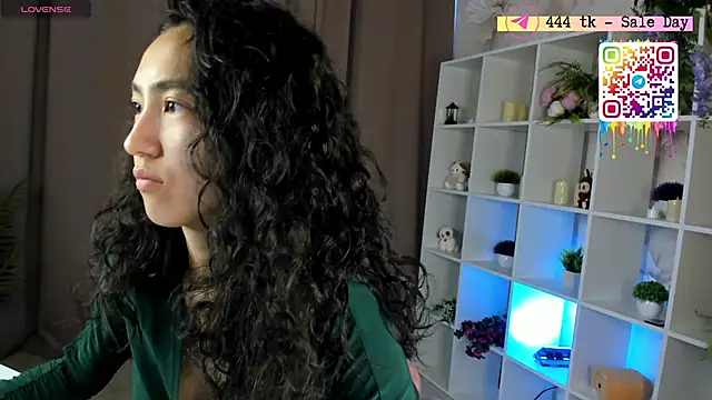 Snapshot of FlirtyAura chatting on May 2026 03:37:02 AM FlirtyAura online show from May 2026 03:37:02 AM