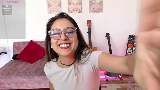 Susanahendrix online show from October 2025 06:17:01 PM