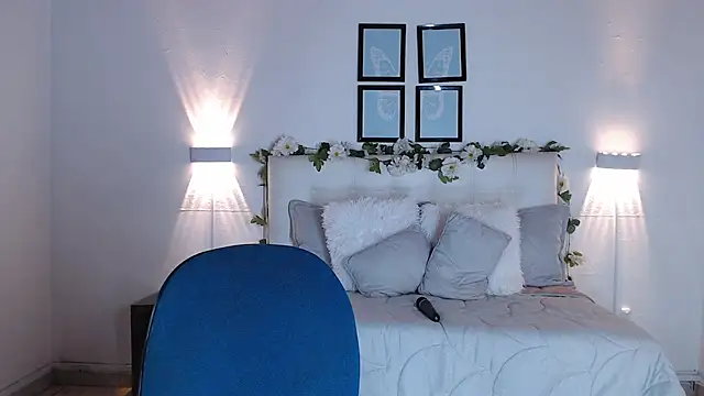 Snapshot of Megan_05_ chatting on September 2025 06:19:02 PM Megan 05 online show from September 2025 06:19:02 PM