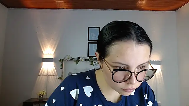 Snapshot of Megan_05_ chatting on September 2025 06:54:01 PM Megan 05 online show from September 2025 06:54:01 PM