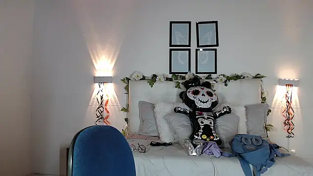 Snapshot of Megan_05_ chatting on November 2025 06:30:01 PM Megan 05 online show from November 2025 06:30:01 PM