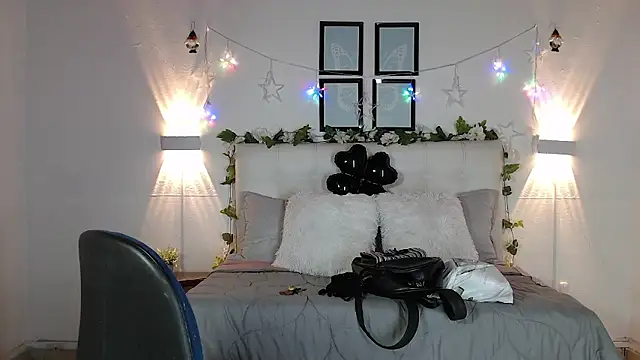 Snapshot of Megan_05_ chatting on January 2026 07:41:01 PM Megan 05 online show from January 2026 07:41:01 PM