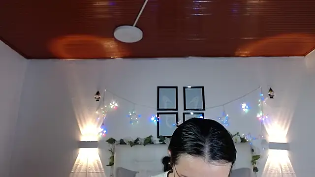 Snapshot of Megan_05_ chatting on February 2026 07:07:01 PM Megan 05 online show from February 2026 07:07:01 PM