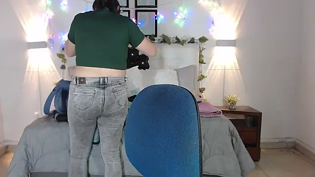 Snapshot of Megan_05_ chatting on March 2026 07:20:02 PM Megan 05 online show from March 2026 07:20:02 PM