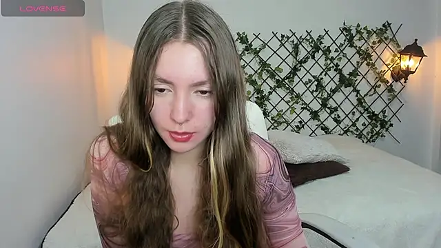 velvet  moon online show from February 2026 11:36:01 PM