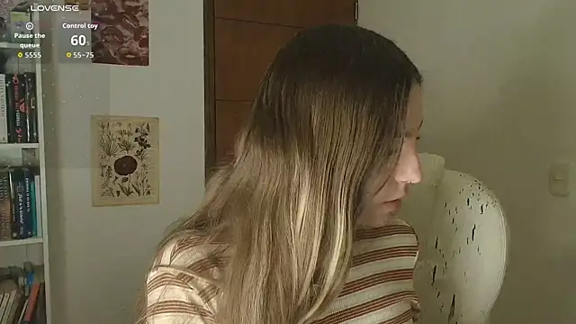 velvet  moon online show from February 2026 05:39:02 AM