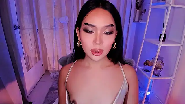 MS LUNA online show from September 2025 04:45:01 AM