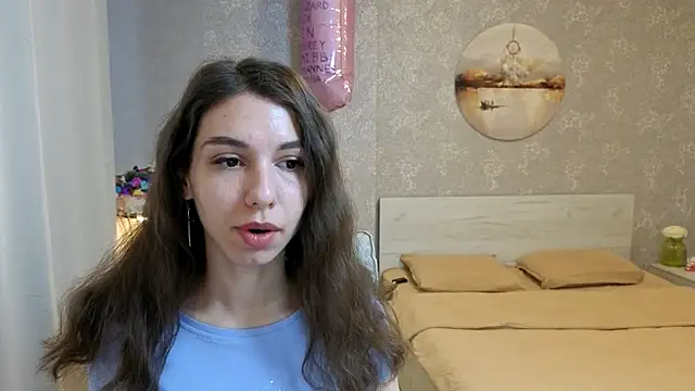 KellyShines online show from June 2026 09:17:01 AM
