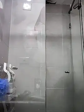 Megara 25 online show from November 2025 11:43:02 AM