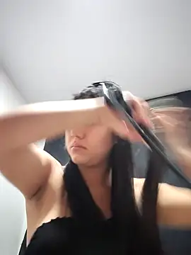 Megara 25 online show from March 2026 02:43:01 PM