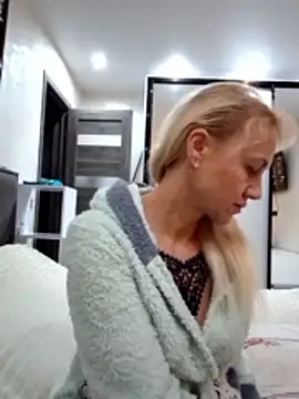 KissMiSveet online show from December 2025 02:02:02 PM