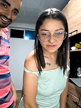 stivenlujan69 online show from November 2025 02:00:01 AM