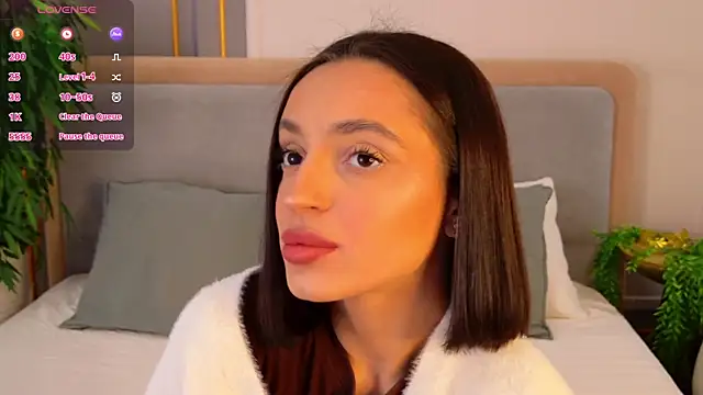 AdoraCortes online show from April 2026 05:08:01 AM