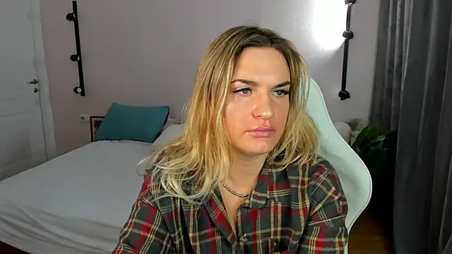 Marie Ellie online show from March 2026 01:42:02 AM