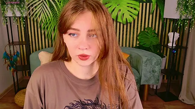 Moon  Bunny online show from October 2025 03:44:02 PM