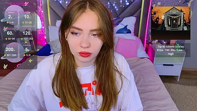 Moon  Bunny online show from October 2025 03:24:01 PM