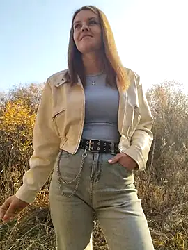 YOOUR EVAA online show from October 2025 10:14:02 AM