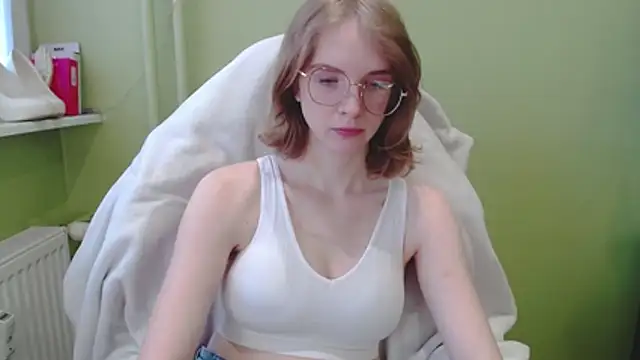 juicyPenny online show from January 2026 07:34:01 AM