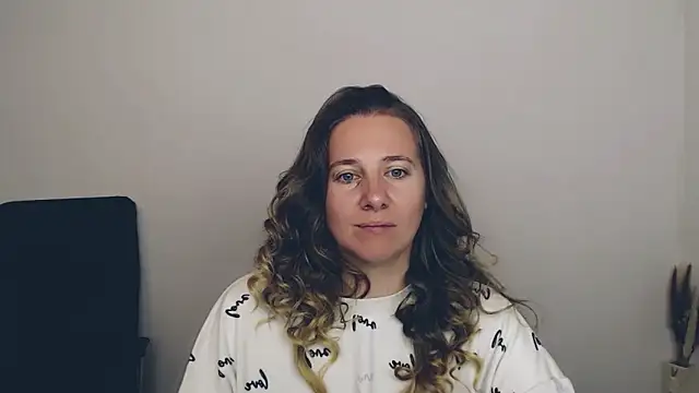 Snapshot of Darklure_ chatting on September 2025 04:16:01 AM Darklure online show from September 2025 04:16:01 AM