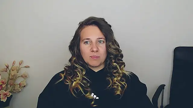 Snapshot of Darklure_ chatting on September 2025 04:01:01 PM Darklure online show from September 2025 04:01:01 PM