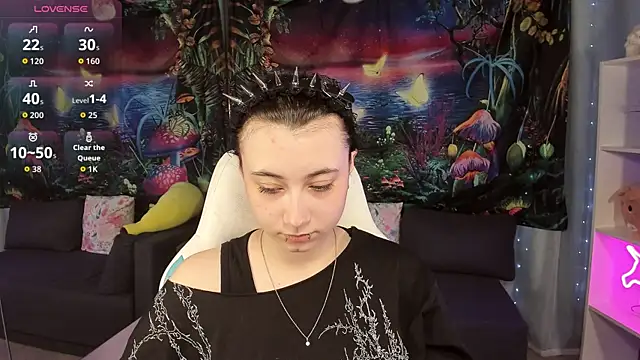 ClaraParks online show from April 2026 07:44:02 PM