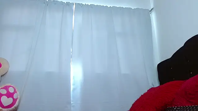 Charlothe Wright online show from October 2025 06:04:01 PM