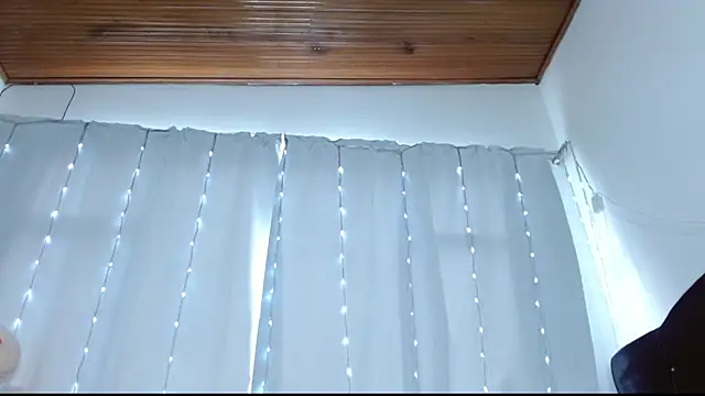 Charlothe Wright online show from May 2026 05:50:02 PM