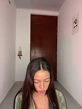 Lily  18 online show from December 2025 12:07:02 AM