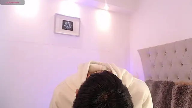 Dulcey  online show from November 2025 04:00:01 AM