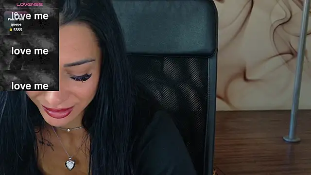 NaomiScarlet online show from September 2025 06:37:02 AM