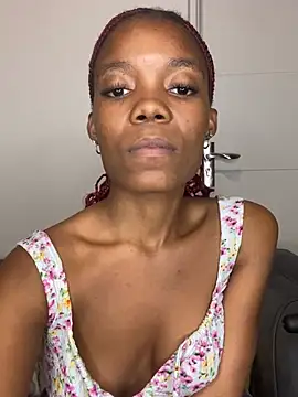 Snapshot of prettydollyy chatting on May 2026 08:32:01 PM prettydollyy online show from May 2026 08:32:01 PM