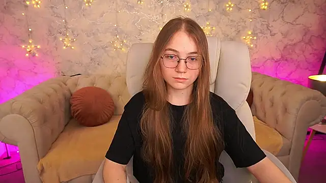 ArrinaWairr online show from February 2026 09:13:02 AM