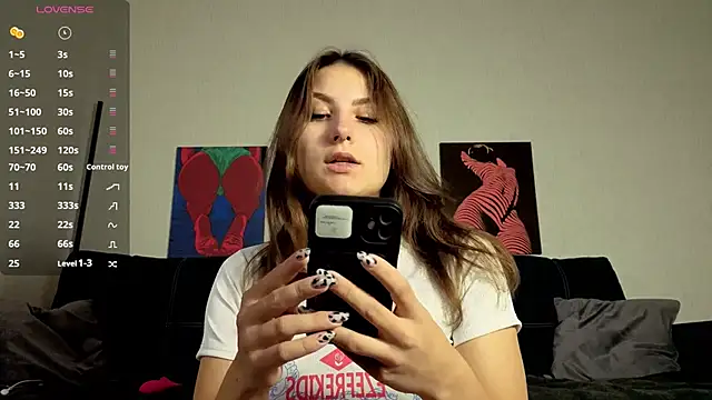 TrixiBell online show from September 2025 04:06:01 AM