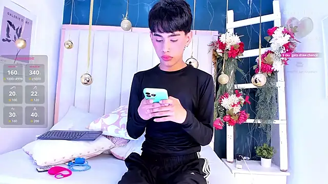 Jim twink online show from December 2025 07:23:02 PM