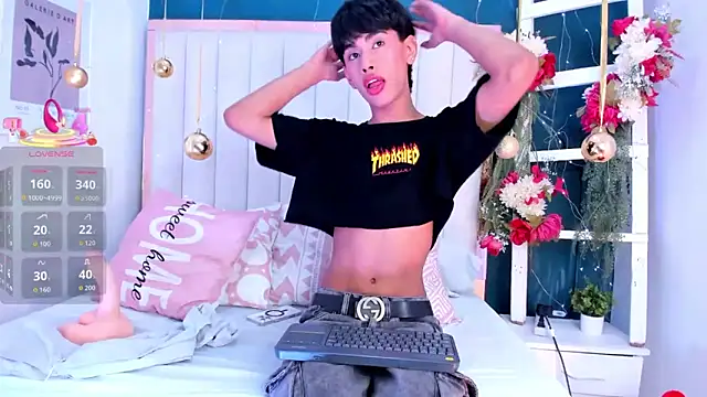 Jim twink online show from December 2025 07:43:02 PM