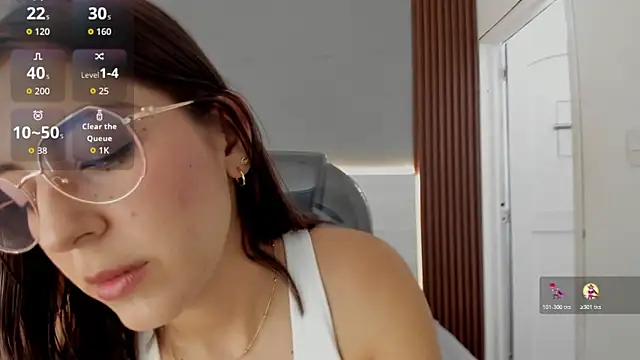 Snapshot of Emmy_Meadows chatting on October 2025 07:13:02 PM Emmy Meadows online show from October 2025 07:13:02 PM