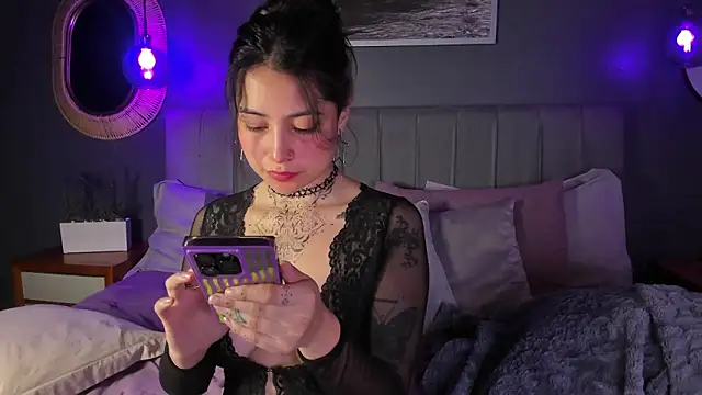 Snapshot of anne_dh chatting on February 2026 09:29:01 PM anne dh online show from February 2026 09:29:01 PM