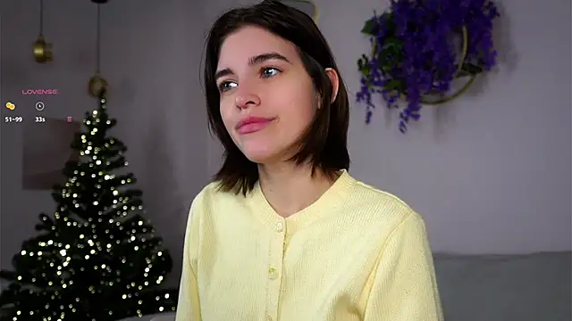 EleneButton online show from December 2025 01:02:02 AM