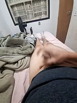 Snapshot of feehzungi0000 chatting on November 2025 02:50:01 AM feehzungi0000 online show from November 2025 02:50:01 AM