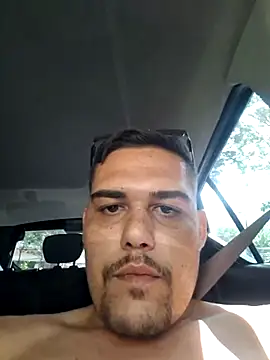 Snapshot of feehzungi0000 chatting on December 2025 05:00:01 PM feehzungi0000 online show from December 2025 05:00:01 PM