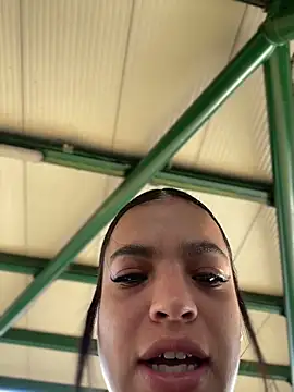 JuanitaMore01 online show from April 2026 09:39:33 PM