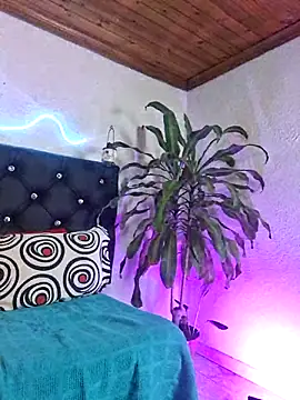 Snapshot of AliciaWhite chatting on October 2025 12:00:02 PM AliciaWhite online show from October 2025 12:00:02 PM